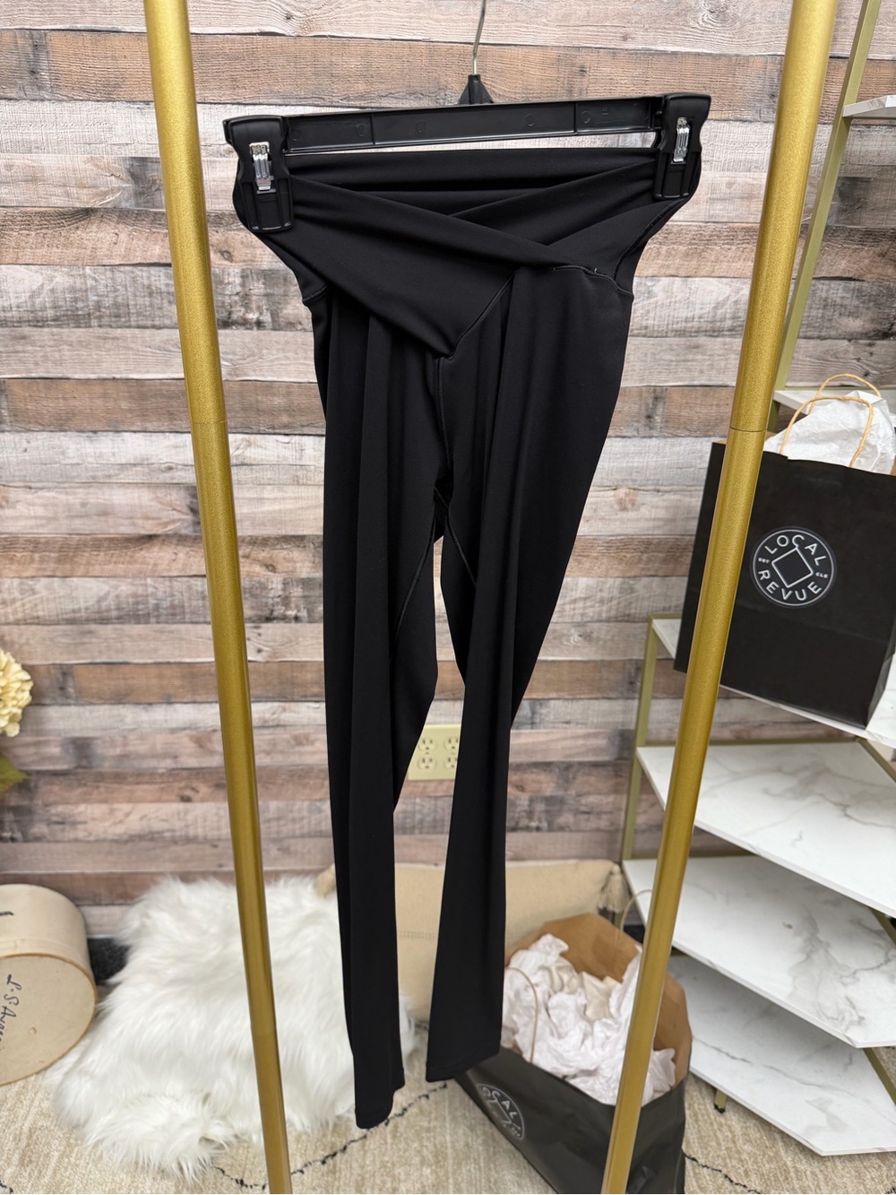 Offline by Aerie Black Crossover 7/8 Leggings XS